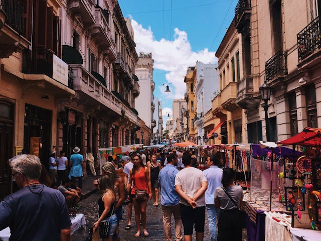 Picture of an iconic street in Buenos Aires